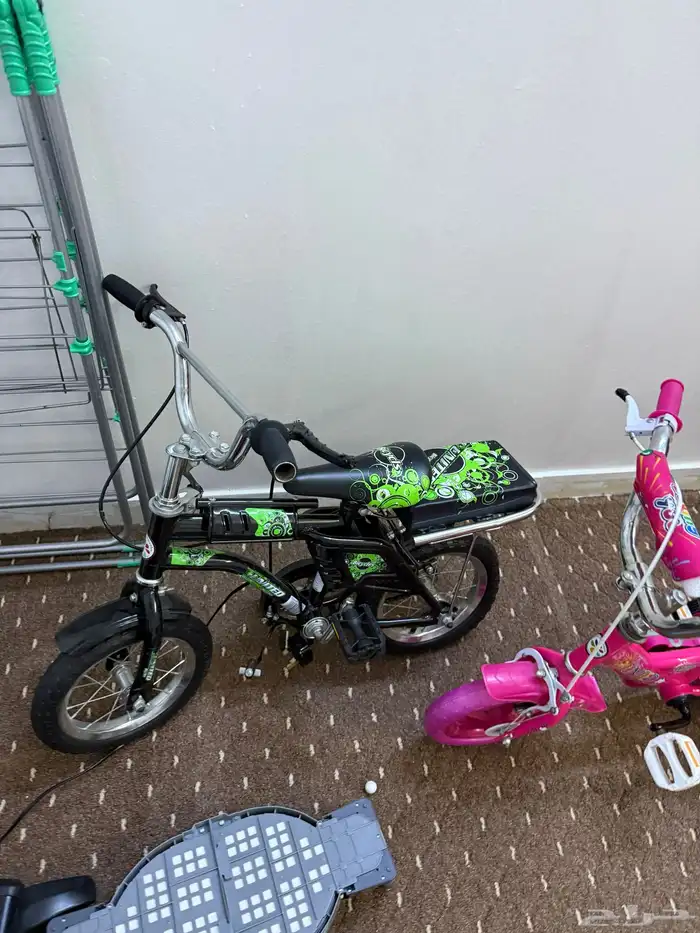 سكوتر كهربائي نظيف استخدام قليل جدا ودراجتين أطفال 3