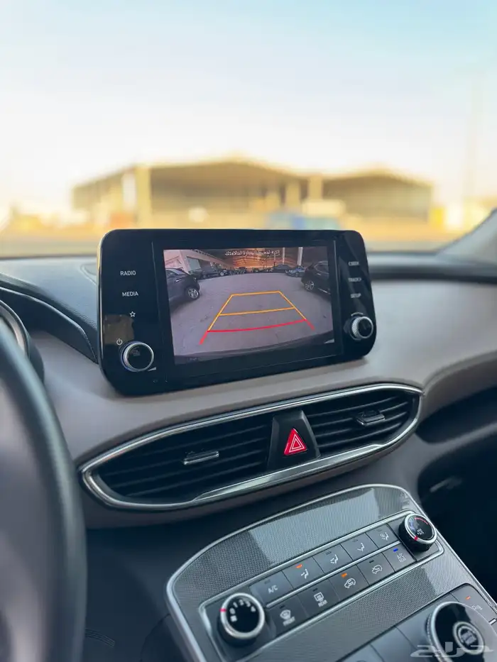 للبيع هيونداي سنتافي 2024 نص فل 4 سلندر دبل 17