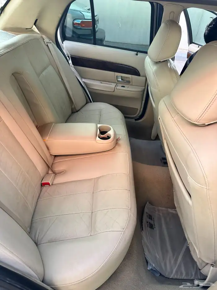 فورد قراند ماركيز 2008 نظيف 9