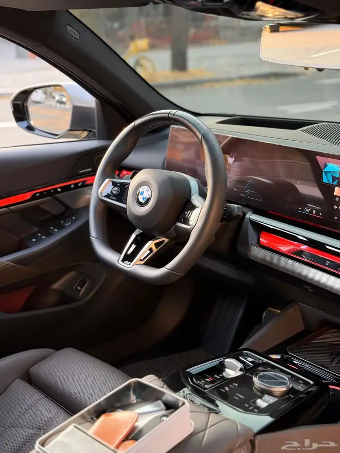 بي ام دبليو 520i 3