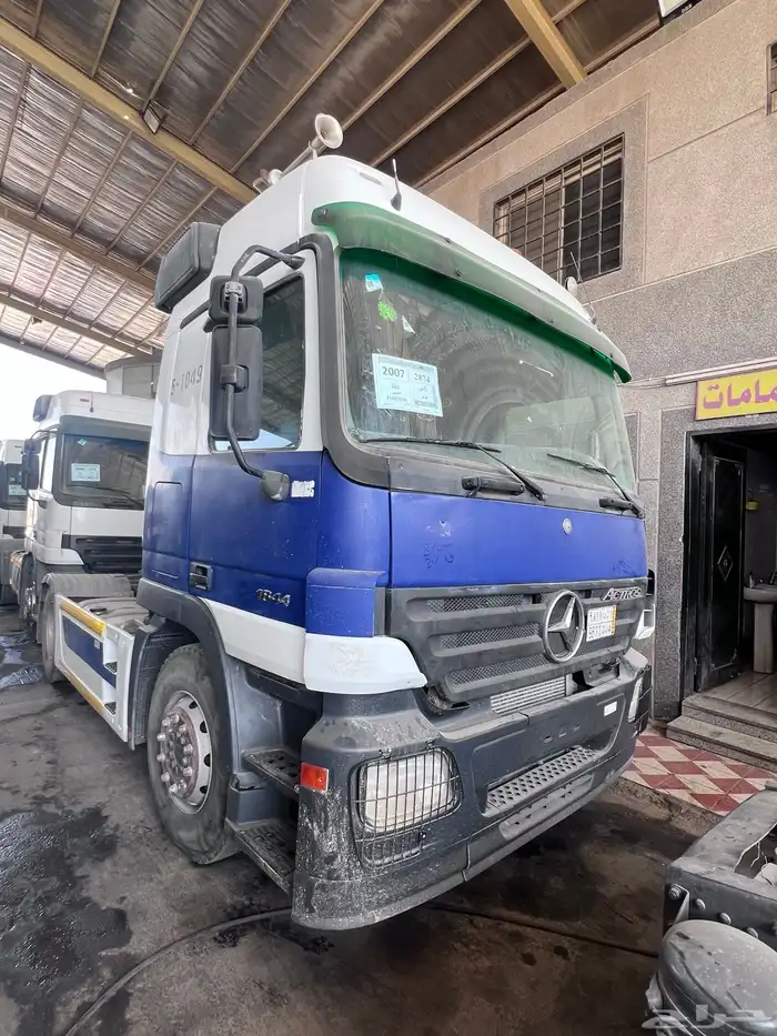 حراج معرض رائد للسيارات والشاحنات والمعدات كل يوم جمعه 23