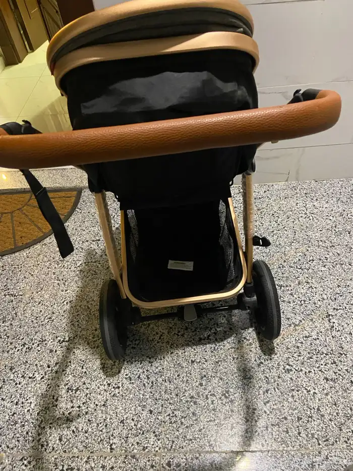 عربة اطفال 0