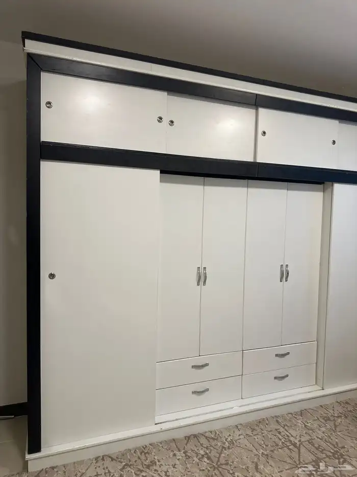 دولاب 4 متر ارفف وادراج نظيف خالي من الكسور والخشب تايلندي 1