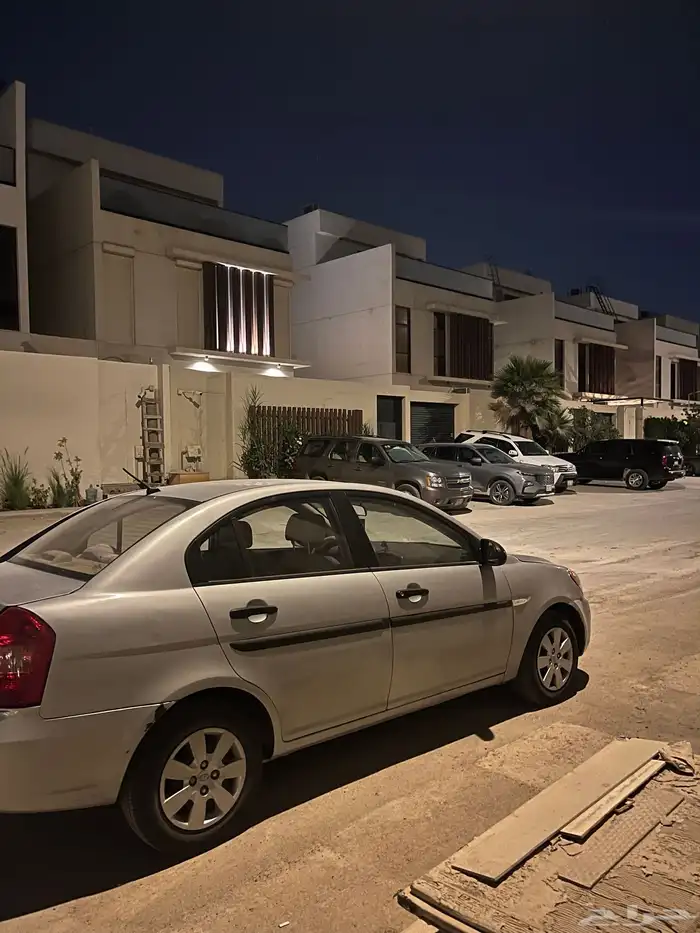 للبيع اكسنت 2010 3