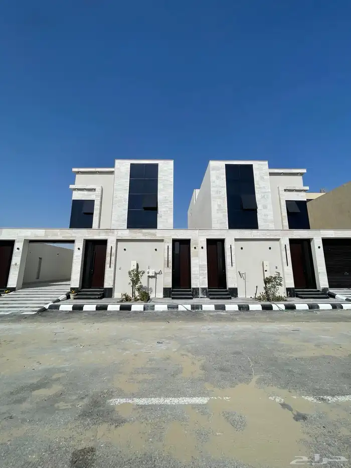 فيلا مع شقة للبيع حي العروبه 0