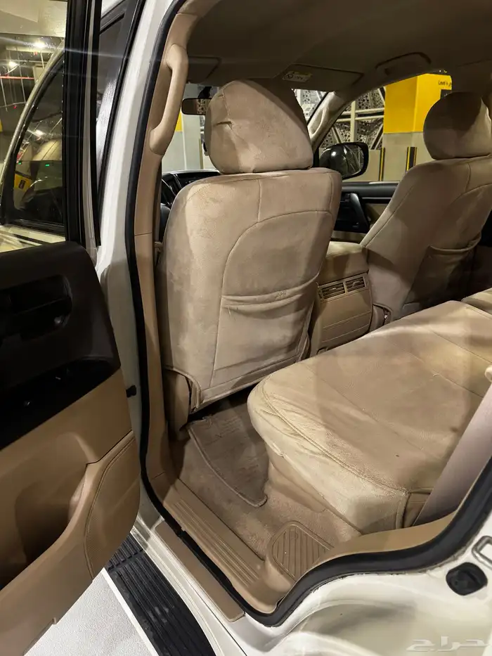 لاندكروزر GX موديل 2015 ممشى قليل 8