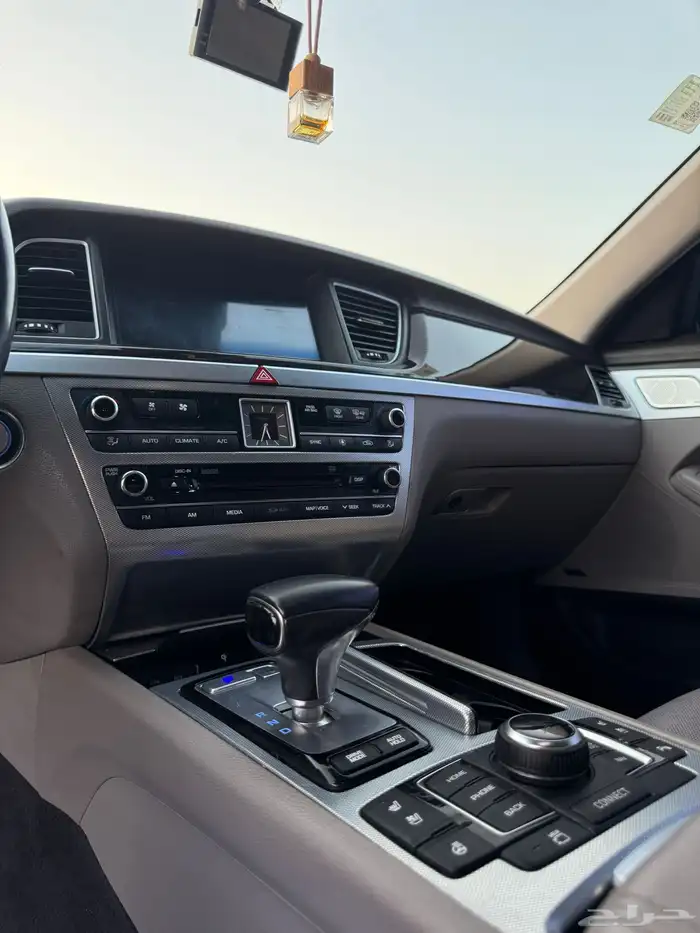 جنسيس G80 2018 17