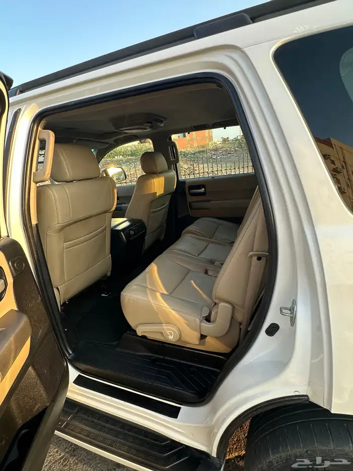 تويوتا اسكويا 2013 ابيض ليمتد دبل فل كامل اعلى مواصفات 5