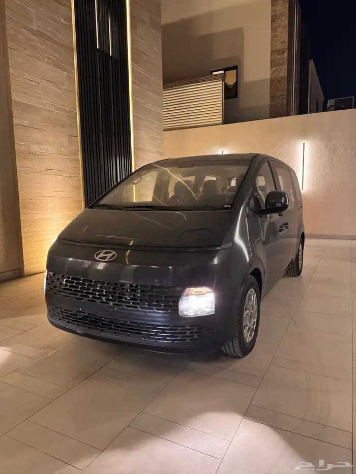 للبيع هونداي ستاريا 2025 1