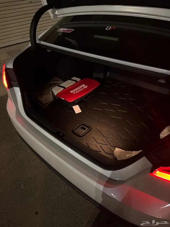 كامري ال اي لون ابيض لتقبل الكامري باقي من قصدها 143الف 4