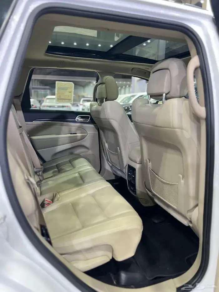 جيب شروكي 2021 فل كامل ماشي 75 الف قمه بالنظافه 13