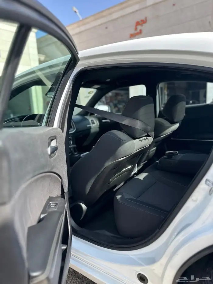 دوج تشارجر 2019 sxt 9