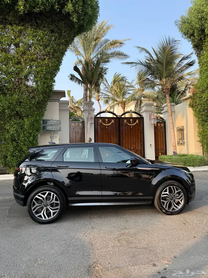 لاند روفر ايفوك R-Dynamic ممشى 800 كيلو 2023 4