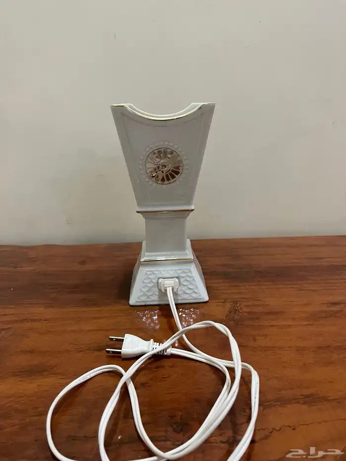 اواني قديمة عمرها اكثر من أربعين سنة للبيع القطعة 50 ريال 7