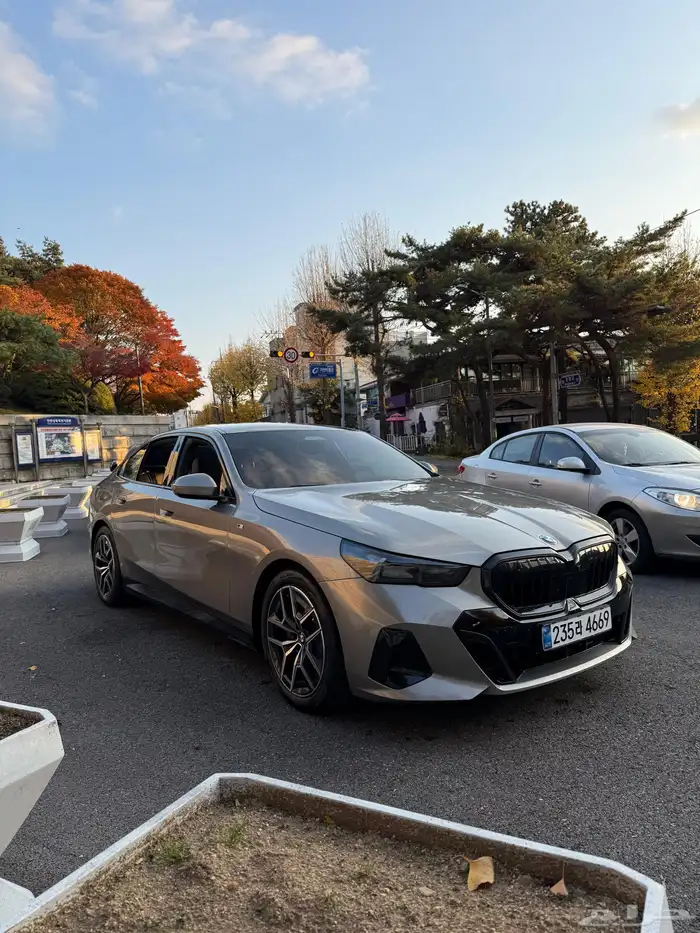 بي ام دبليو 520i 11