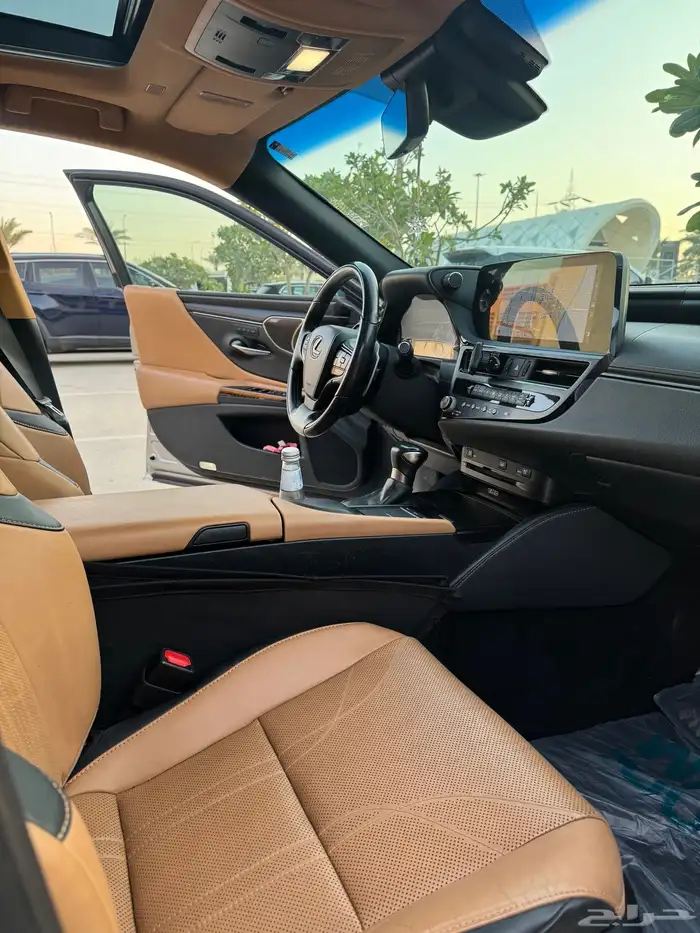 لكزس 2022 DD ES350 مالك أول 11