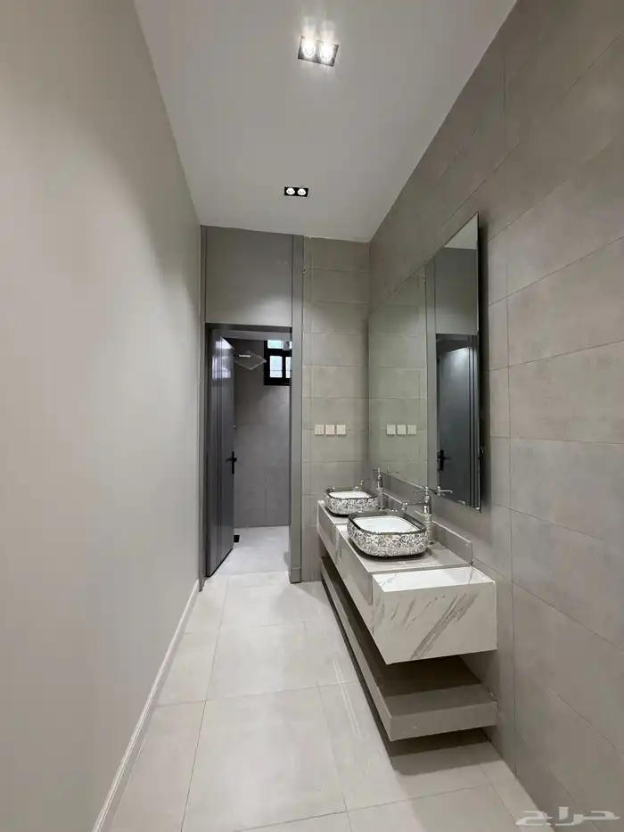 للبيع دور ثاني 6 غرف بأبها- قرب منتزة المطار بسعر 550 الف 27