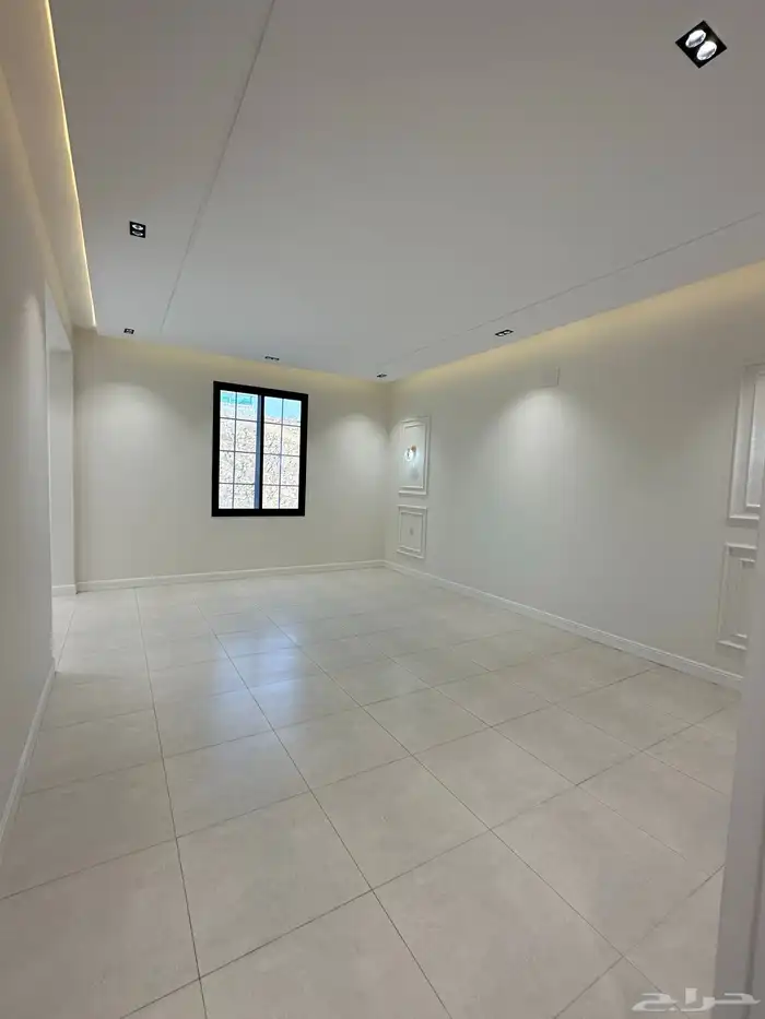 بالقرب من المطار شقة علوية للبيع 245 متر ببلكونة سعر مناسب 14