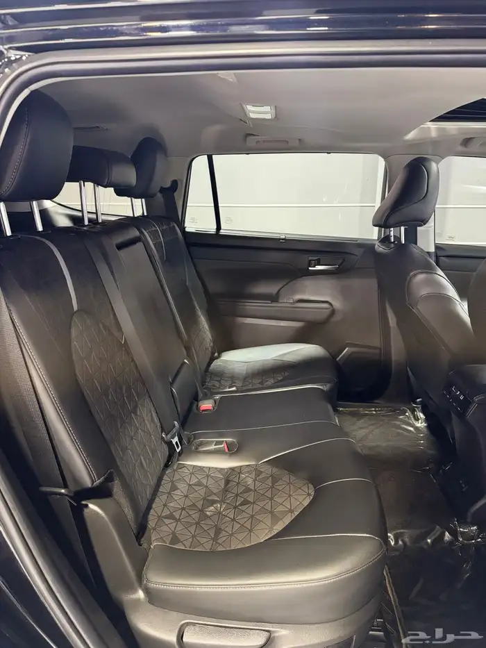 هايلندر بلاك اديشن 2025 10