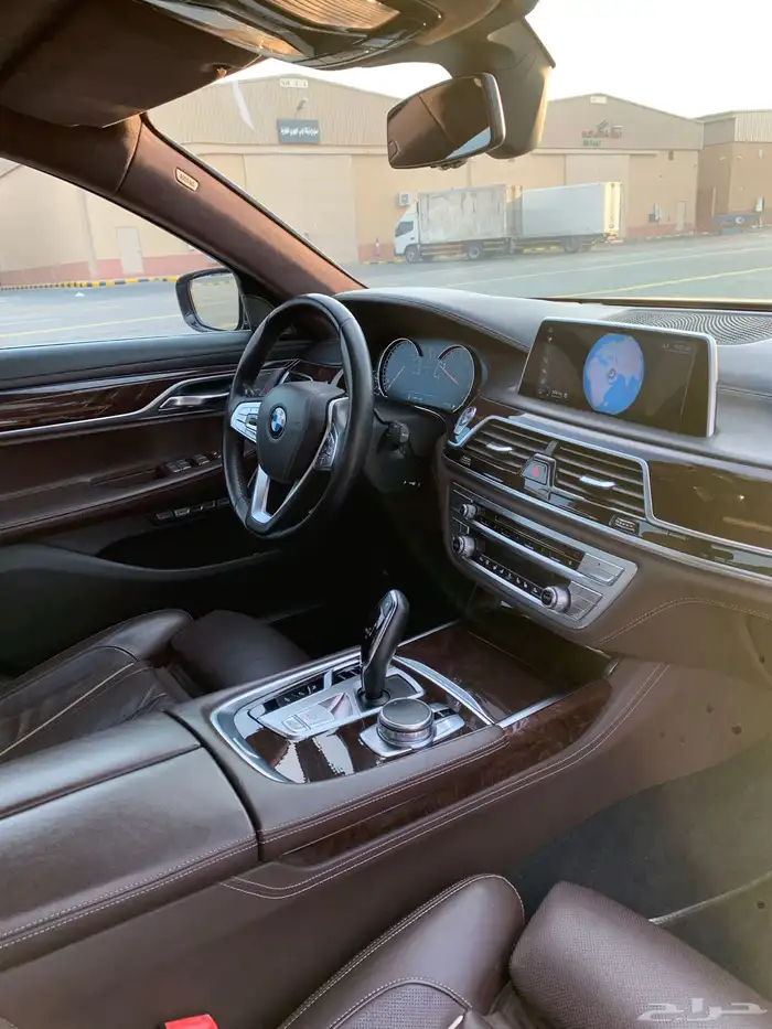 للبيع بي ام 740 Li يوسف ناغي 2016 32