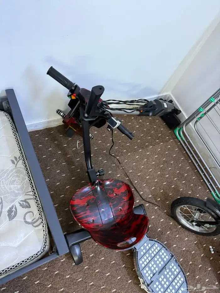 سكوتر كهربائي نظيف استخدام قليل جدا ودراجتين أطفال 4