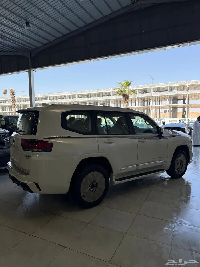 لاندكروزر GXR.S.2025 تنفس طبيعي اقل سعر بالسوق عرض خاص 5