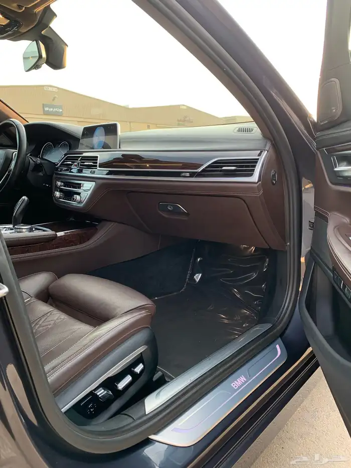 للبيع بي ام 740 Li يوسف ناغي 2016 28