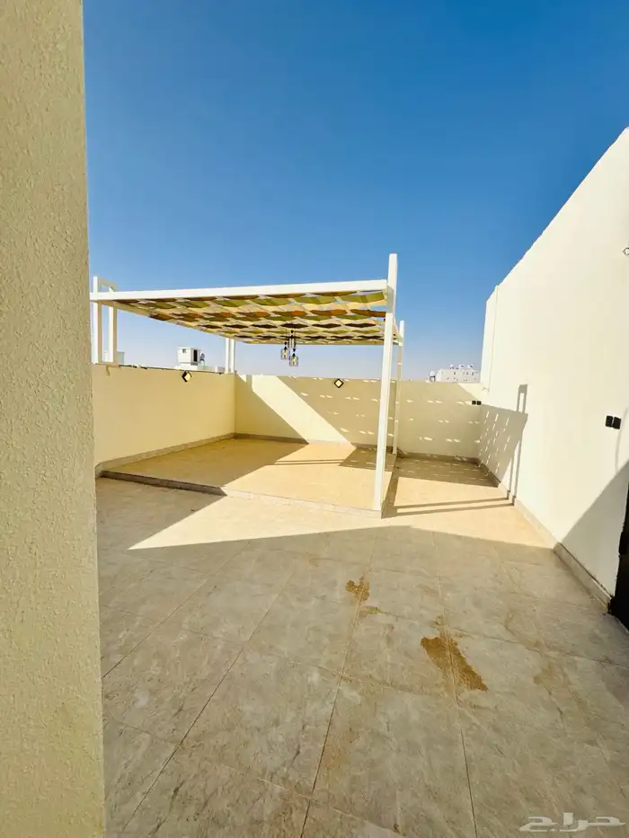 فيلا روف للبيع تبوك حي الاخضر بتبوك خلف جامع المهاجرين 25