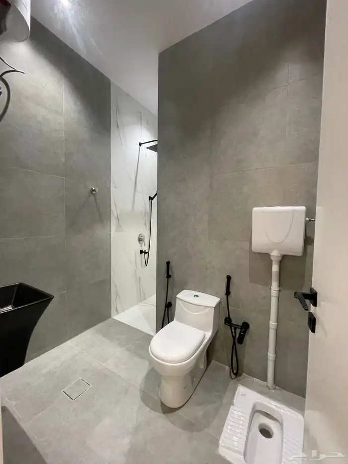 للتملك شقه دور ارضى بحوش من 600 الف مقابل نادى ضمك 18