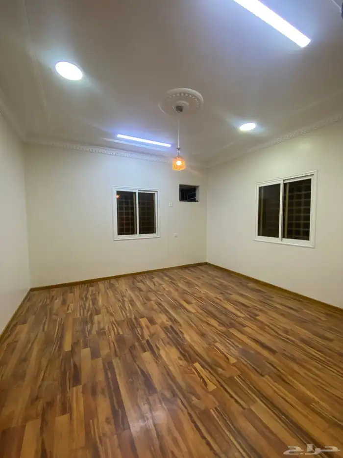 للايجار- ابها - المنسك - شقة مستقله دور ارضي 5 غرف 15