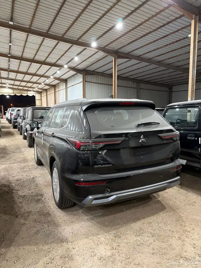 ميتسوبيشي اوتلاندر 2026 بانوراما ربع فل ب 101900 عرض شامل 22