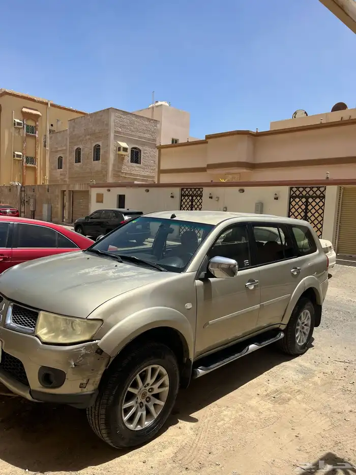 باجيرو 2011 للبيع 1