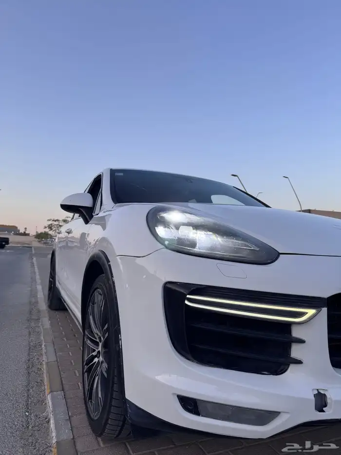 بورش كايين تيربو V8 2015 3