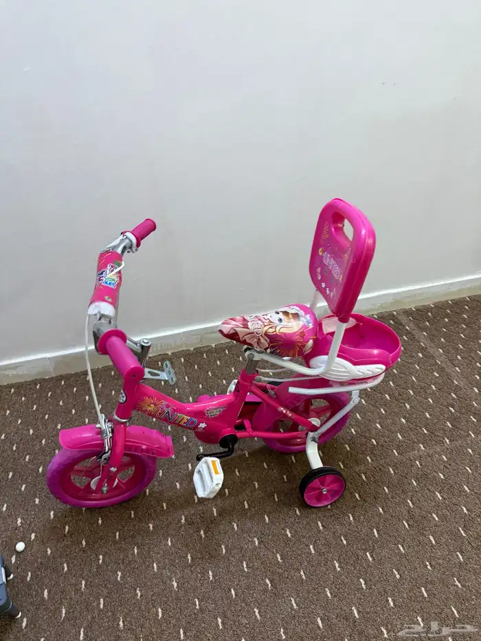 سكوتر كهربائي نظيف استخدام قليل جدا ودراجتين أطفال 6