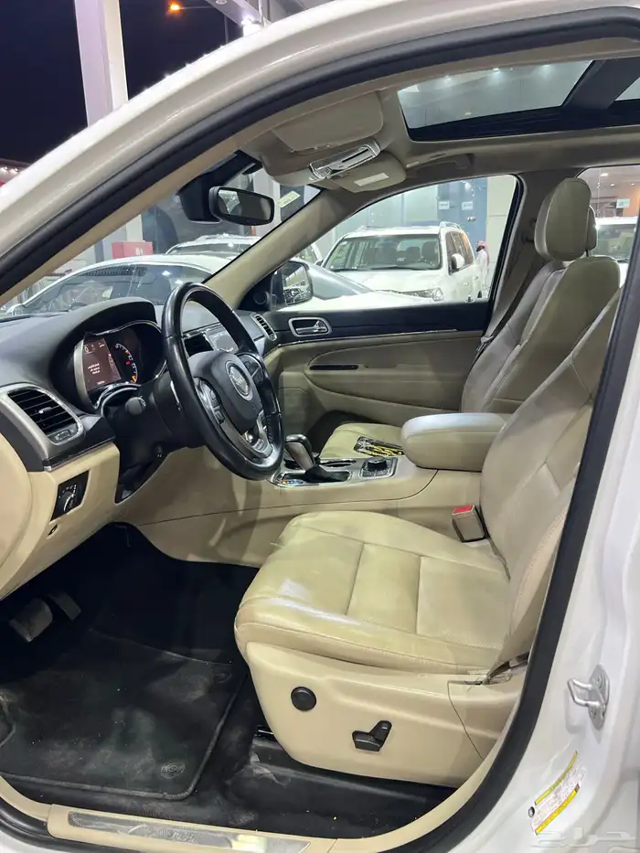 جيب شروكي 2021 فل كامل ماشي 75 الف قمه بالنظافه 11