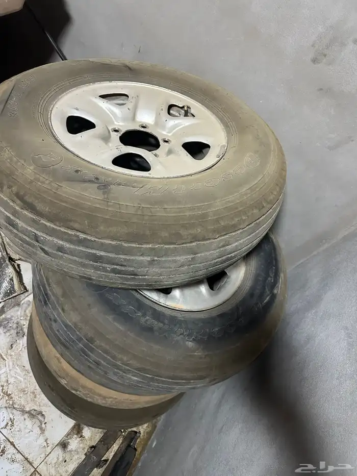 جنوط هدد 17  7 مع طبايق سود مع كفرات بالون تاريخ 23خمس جنوط 1