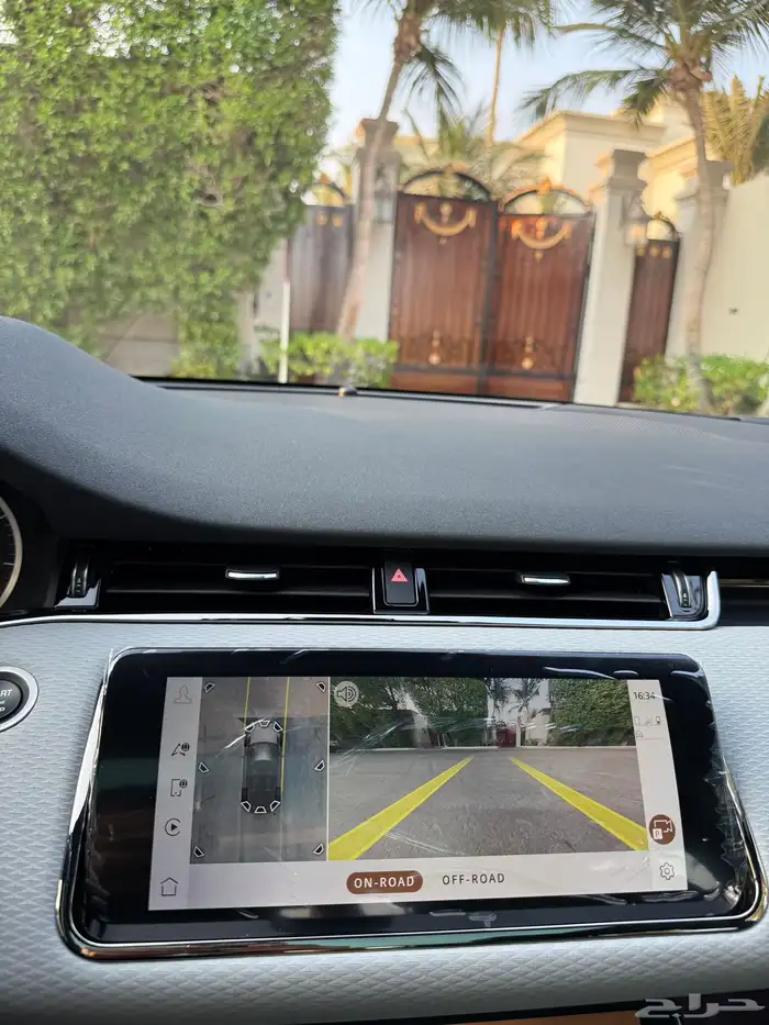 لاند روفر ايفوك R-Dynamic ممشى 800 كيلو 2023 19