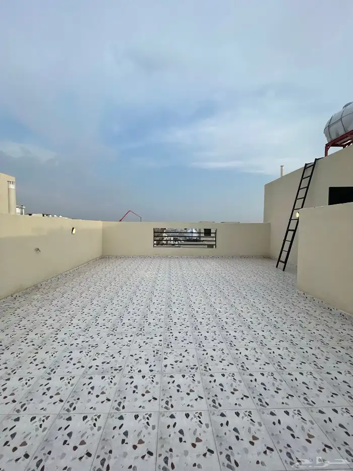 شقه علويه بإطلاله رائعه بدرج دخلى من الشقه للسطح 520 الف 17