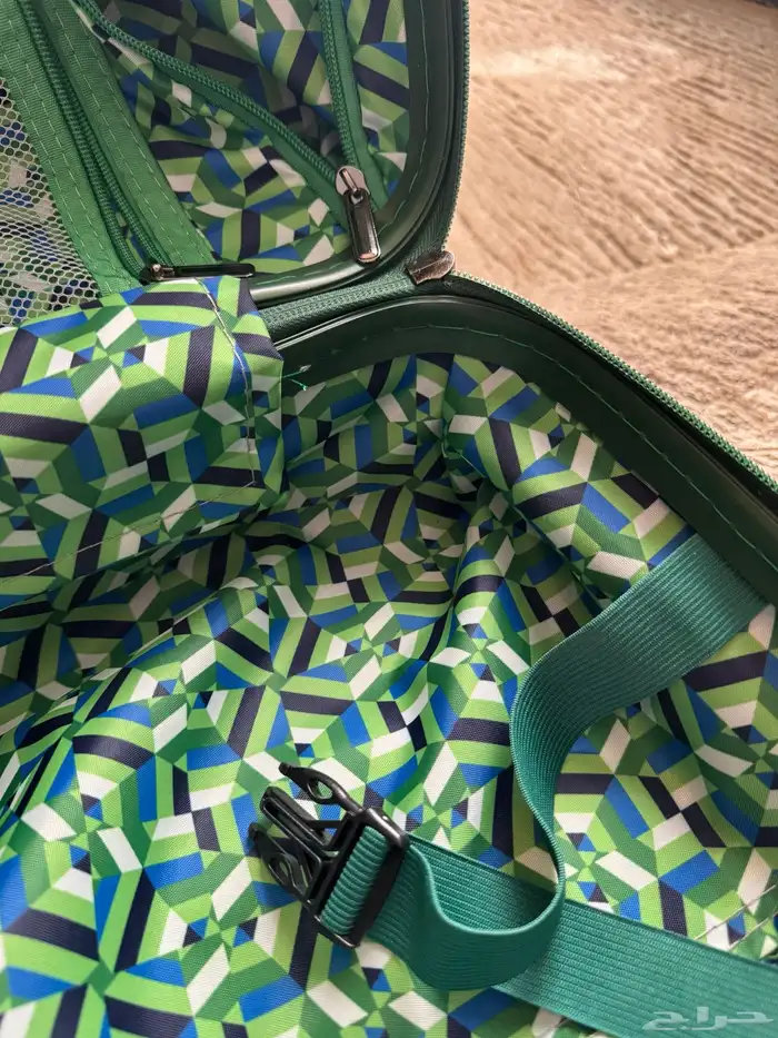 شنطة الخطوط السعودية شبه جديدة 3