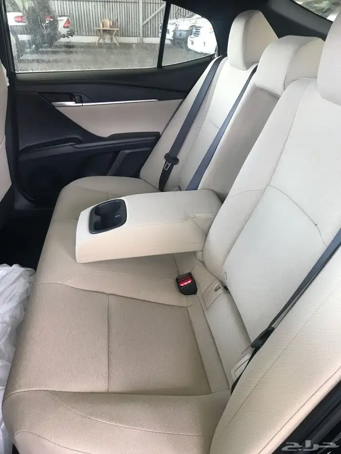 تويوتا كامري E سعودي موديل 2025 بنزين 8