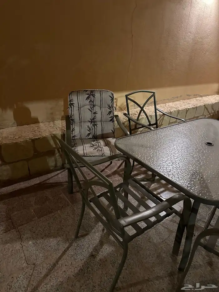 كراسي ساكو وطاوله 1