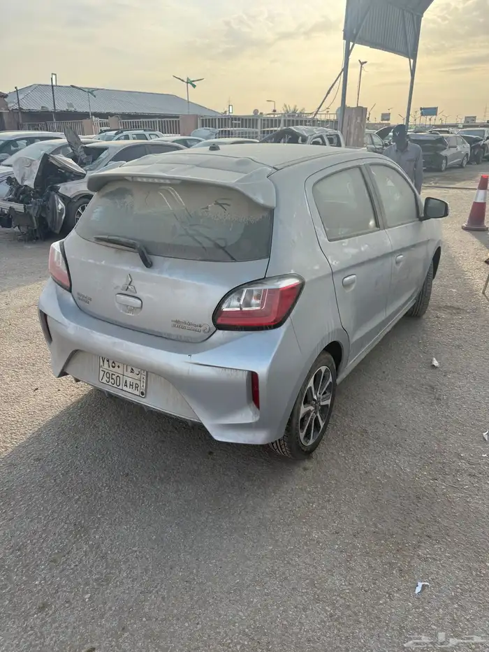 ميتسوبيشي سبيس ستار فل كامل 1