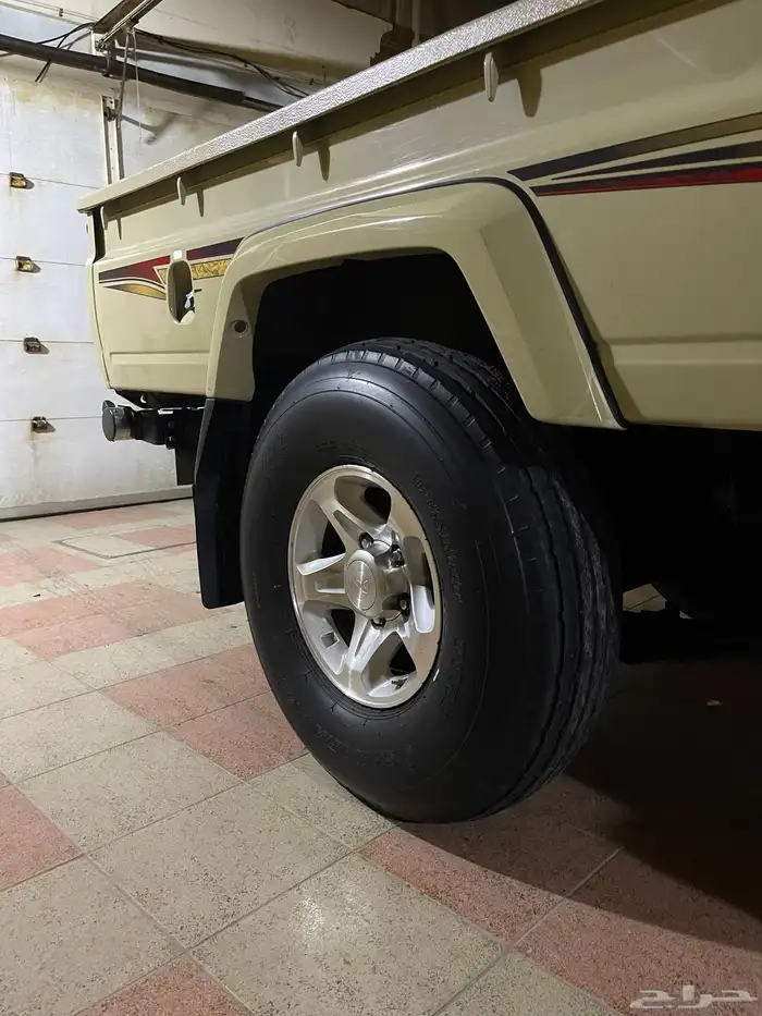 للبيع طقم اخو الجديد بالون صحاري اسعر1500 3