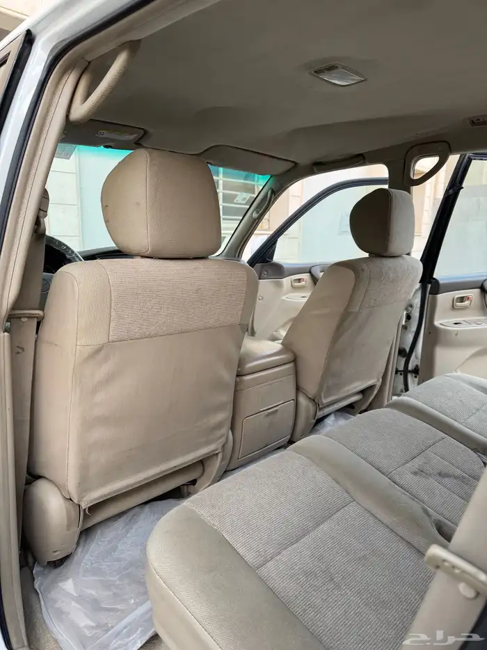 للبيع لاندكروزر 2006 GXR تماتيك 24