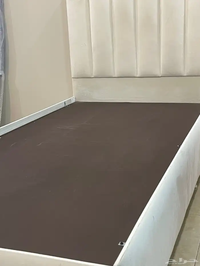 سرير للبيع 1