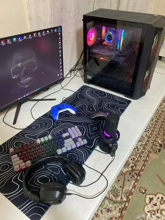 بي سي مع شاشه مع كامل اغراضه 3