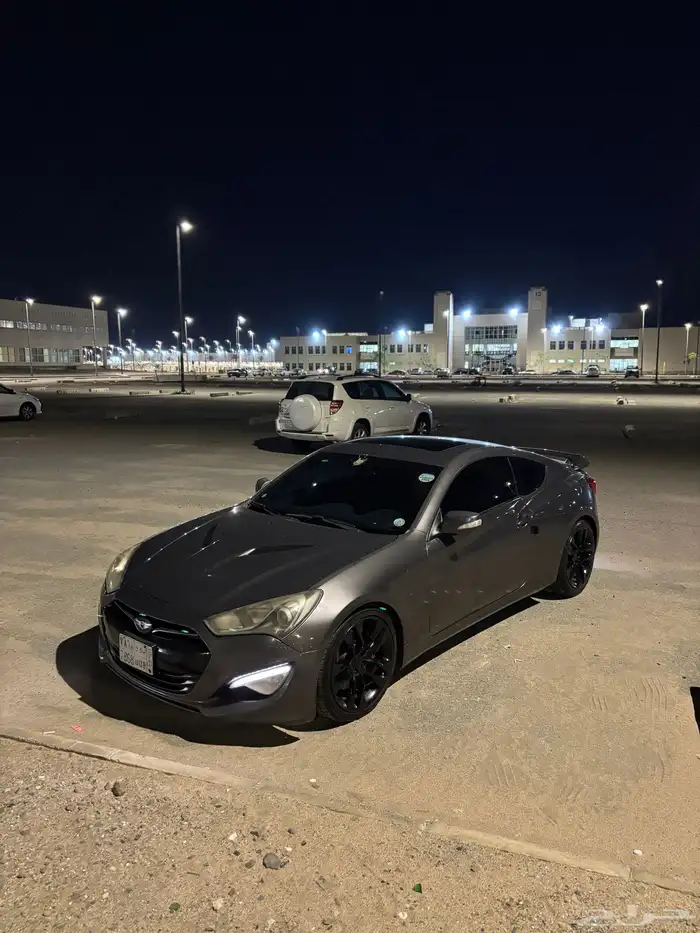 جينسس كوبيه 2013 فتحة سقف 9