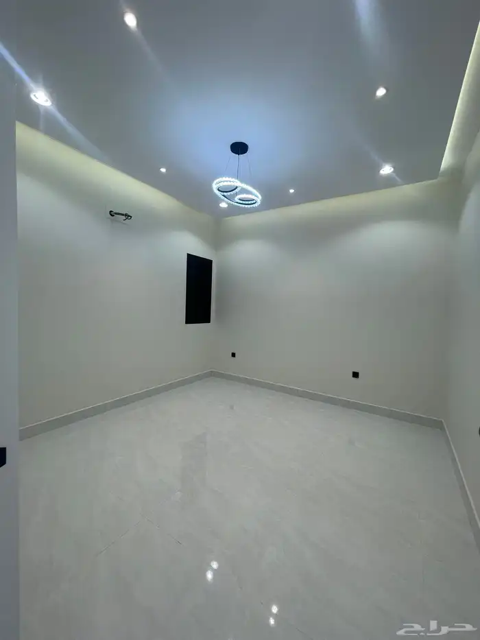 للبيع شقق مودرن أرضي وعلوي بالمحاله ابها 8