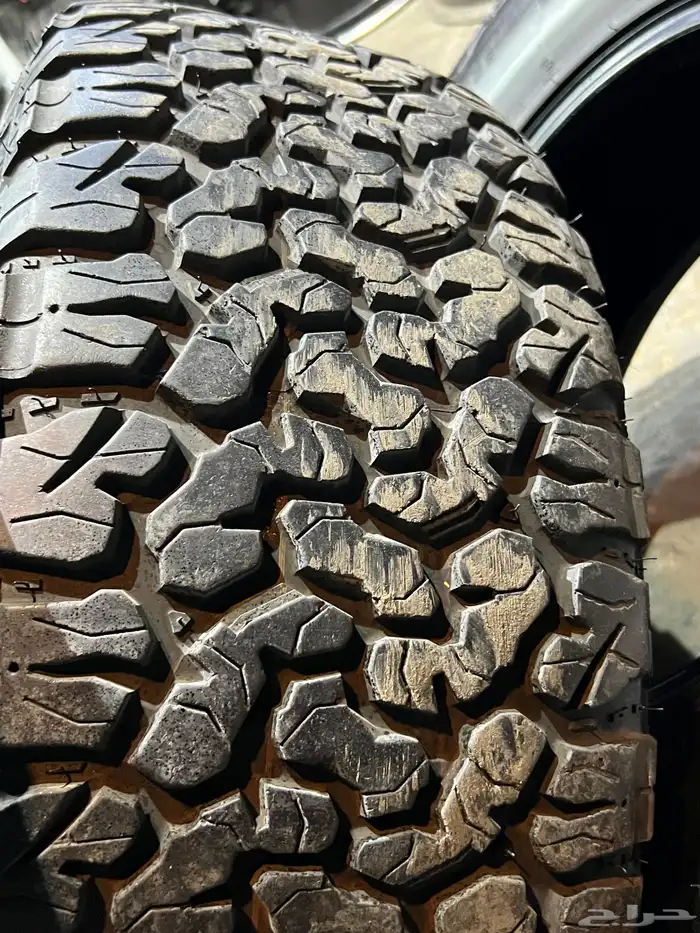 كفرات حجرية مقاس 285 70 17 تاريخ 2024 نوع الكفرات  فيرتش 26