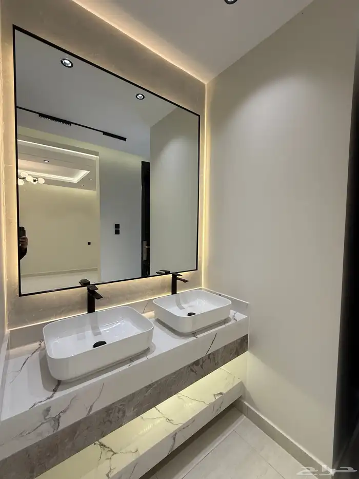 للبيع روف علوي بملحق وشقه ارضيه ببايكة سيارة ف احد رفيده. 8